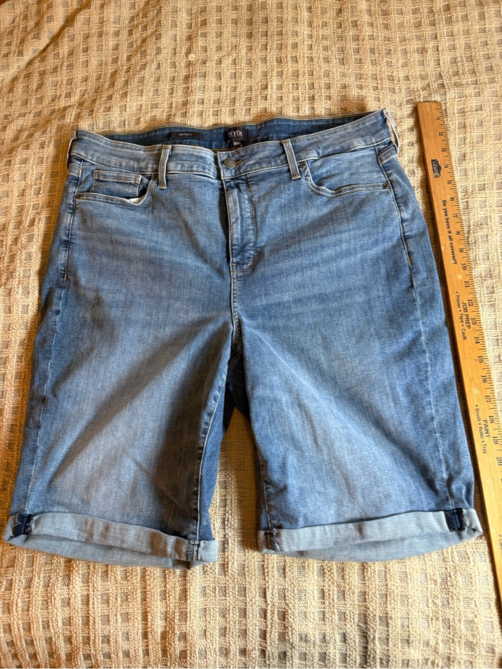 NYDJ Women's Medium Blue Denim Roll-Cuff Shorts